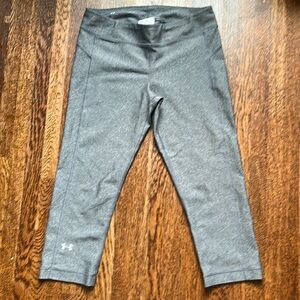 UA capri stretch pants